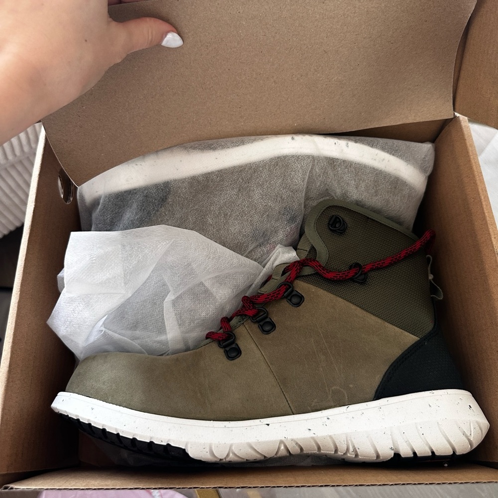Bogs shoes cypress lace boots steel toed